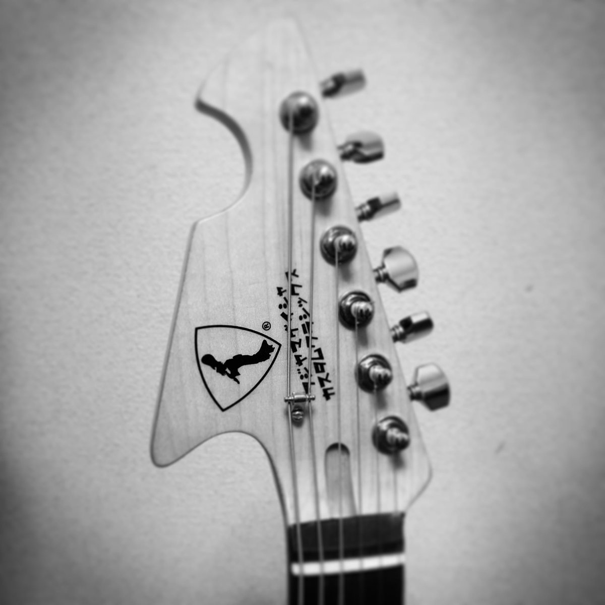 WildGuitarman's tweet photo. Coming soon...!!
#fgcc #fujiyamageishacustomclassics #custommade #reverseheadstock #ใใธใคใใฒใคใทใฃใซในใฟใ ใฏใฉใทใใฏใน #Vๅ้็ฟผ https://t.co/l0Vvi5GoPZ