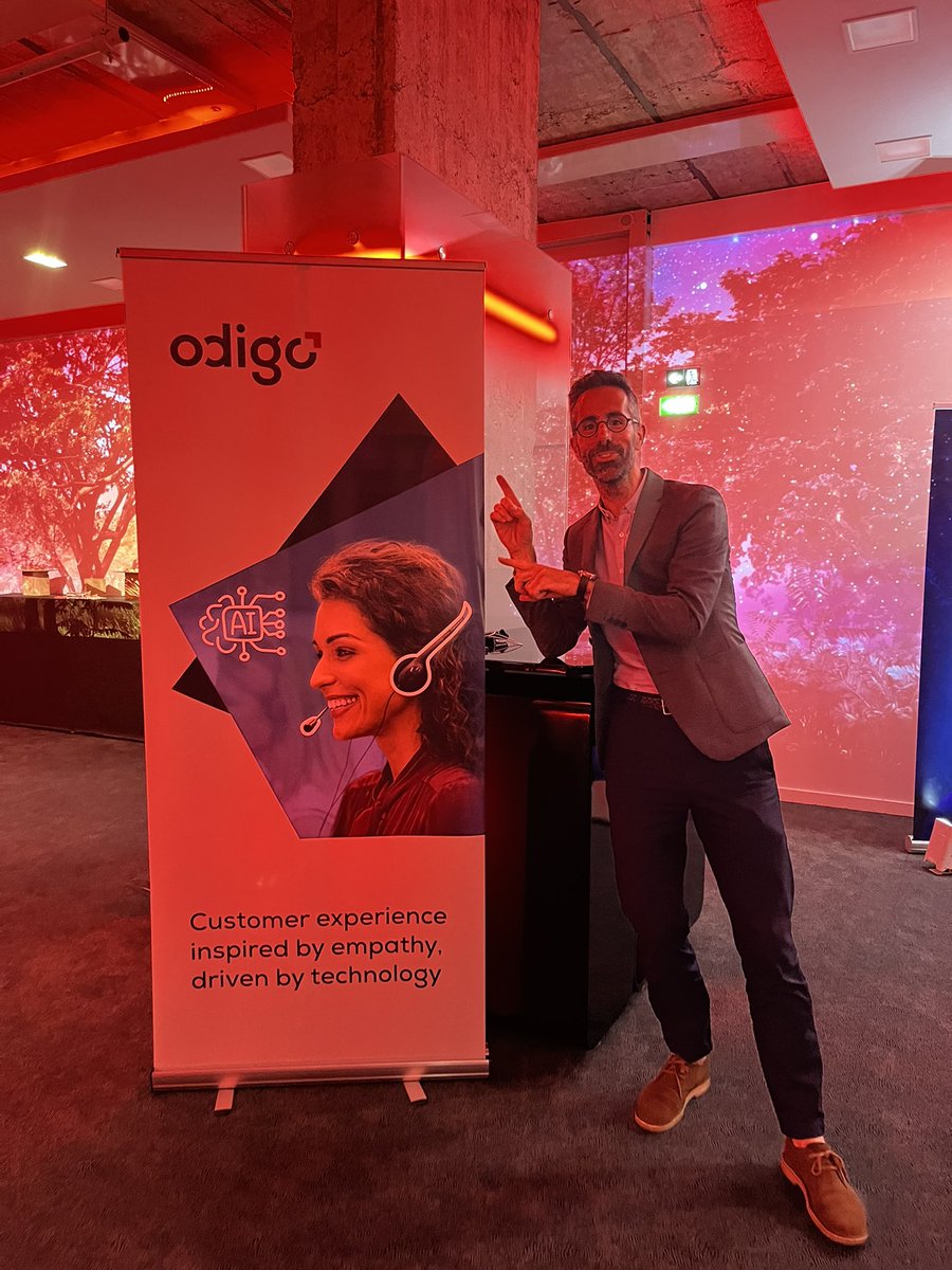 OdigoFr's tweet image. Odigo participe au #GalaExperienceClient. Le thème de la soirée : comprendre et adapter sa stratégie aux nouveaux comportements des #Consom’acteurs 

@Agora_Managers