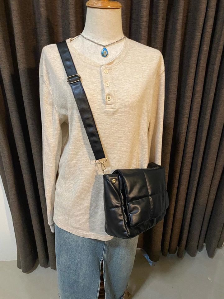Chonlathiii's tweet photo. เสื้อ130 สภาพดีค่าส่ง 30ตัวบวกเพิ่มต่อไป5บาทไซส์XL #ส่งต่อเสื้อผ้ามือสอง #ส่งต่อเสื้อผ้า #เสื้อผ้ามือสองสภาพดี #เสื้อผ้ามือสอง #เสื้อผ้ามือสองราคาถูก #ส่งต่อเสื้อผ้ามือ2 #ส่งต่อเสื้อผ้าราคาถูก #ส่งต่อstylistshop https://t.co/Fxjgp4Smgi