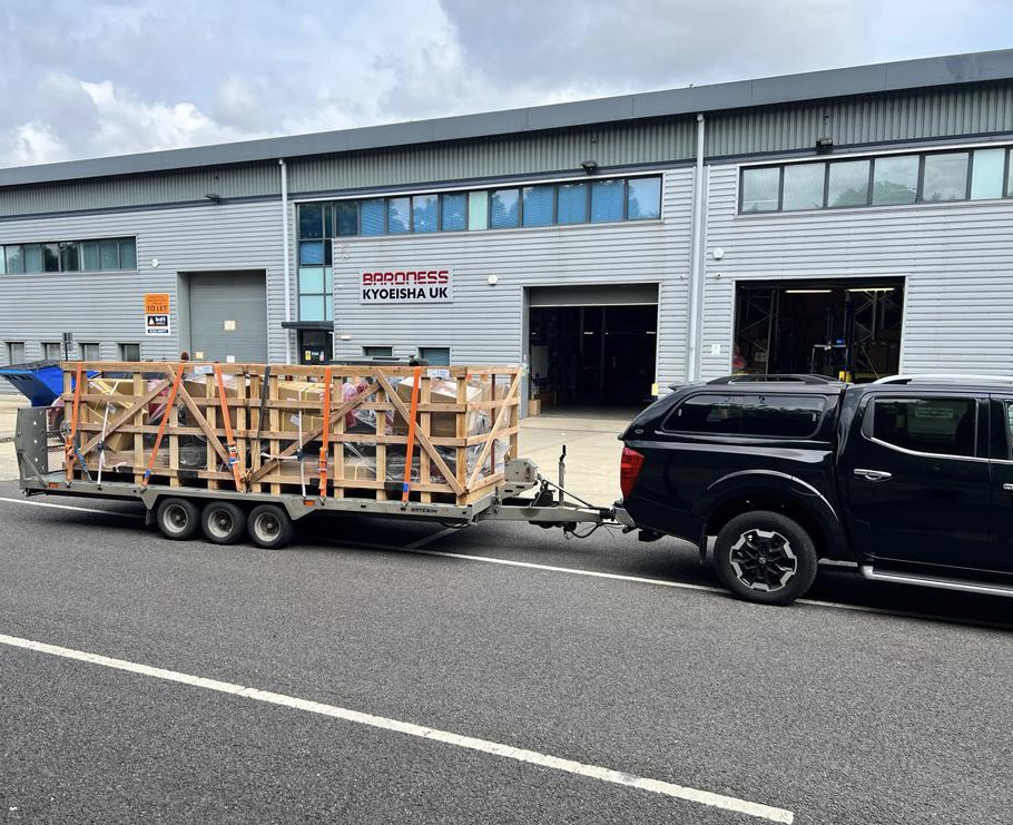baronessuk's tweet photo. Mr Fish from @GeorgeBrownsLtd collecting urgent in stock LM315GC orders from HQ today. 👌👍
#lessstresswithbaroness https://t.co/NqZARhxIPh