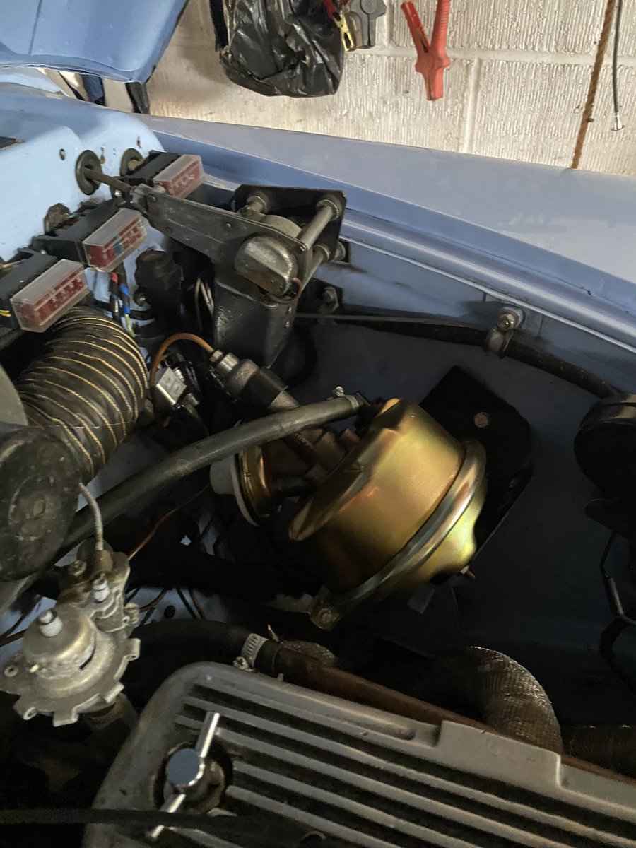 aohereng's tweet image. #mg #magnette update, well it’s not the servo, the pistons in the caliper move fine ( just not back in, but side to side ) so by default it has to be the blithering master cylinder. That’s a pain. #classicgarigista #aohe #aoheconmunity