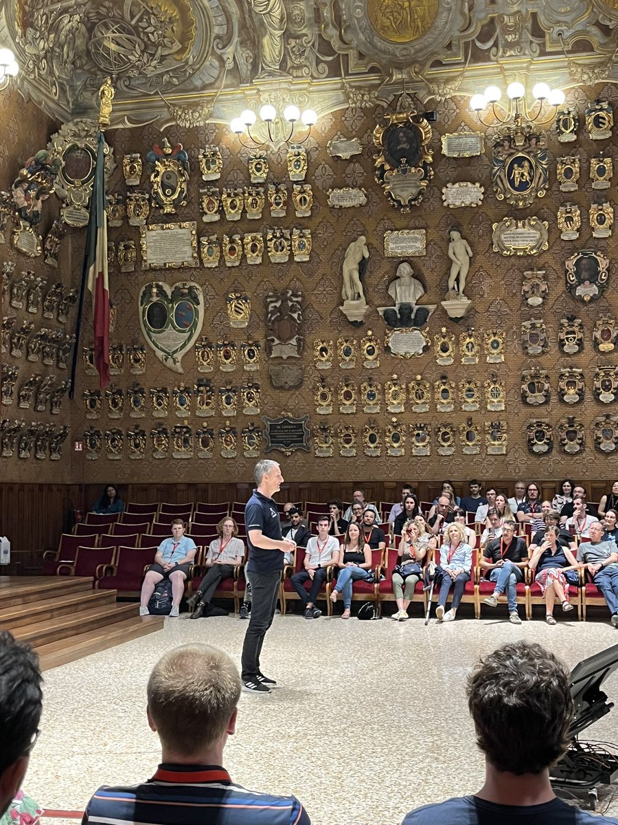 Now we welcome <a href="/astro_matthias/">Matthias Maurer</a> #els2023