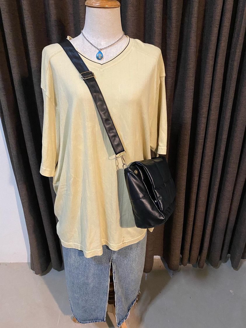 Chonlathiii's tweet photo. เสื้อ120 สภาพดีค่าส่ง 30ตัวบวกเพิ่มต่อไป5บาทไซส์L#ส่งต่อเสื้อผ้ามือสอง #ส่งต่อเสื้อผ้า #เสื้อผ้ามือสองสภาพดี #เสื้อผ้ามือสอง #เสื้อผ้ามือสองราคาถูก #ส่งต่อเสื้อผ้ามือ2 #ส่งต่อเสื้อผ้าราคาถูก #ส่งต่อstylistshop https://t.co/DAsDGzFYer