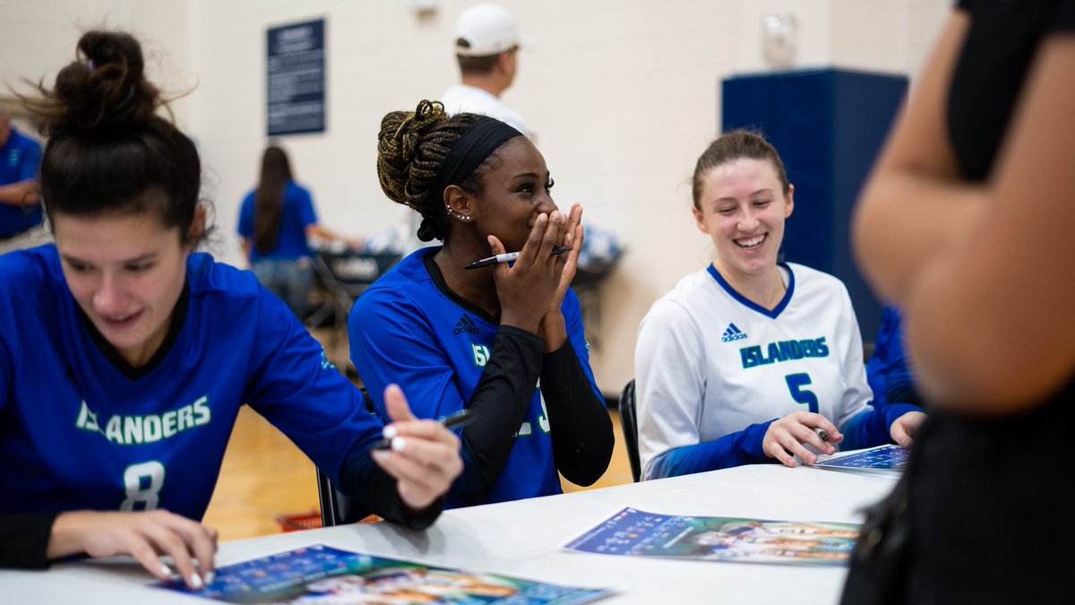 Mood for Camps starting next week🤩

Spaces are limited, so register at GoIslanders.Com now! 

#ShakasUp 🤙 | #GoIslanders 🏐 

<a href="/ZoriaFaith/">Zoria Faith</a>