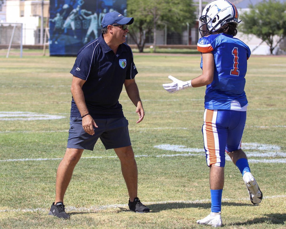 gradatrc's tweet image. Ex NFL Europa con los Dragones de Barcelona, hizo pretemporada en la NFL con los Broncos de Denver y los Vaqueros de Dallas, ex Azteca de la UDLA en la ONEFA.

¿Sabes de quien estamos hablando?

Campeonato Nacional U17
Torreón Coahuila 2023
(Foto @edgaracalco )