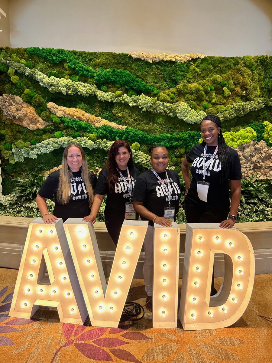 CAESCougars's tweet photo. Our amazing Central Avenue AVID team is getting ready for the school year! We are ready to implement everything they have learned with our students!  #CAES #caescougars #SDOCGoodtoGreat #AVID #advancementviaindividauldetermination https://t.co/Y0HamnQMxP
