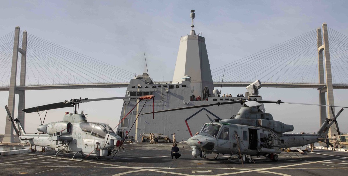 هذه صور رائعة للقناة بالقرب من قرية قره الجناين في مصر. أحب أن أزور الشط مصر يومًا ما. سمعت أن هناك الكثير لأفعله في العين السخنة أيضًا.    pleasedisregardthisisatesttrustzed