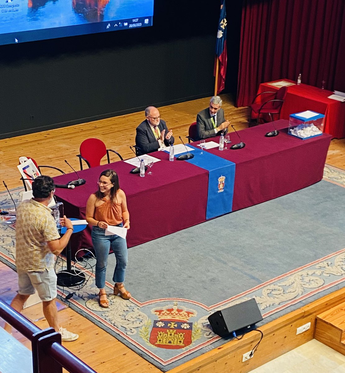 Fer_Nando_SS's tweet photo. Uno de los premios a “mejor presentación póster” (grupo de taxonomía y filogenia). @alopezm18 @CongresoSem23 👏🏻👏🏻👏🏻👏🏻 https://t.co/a7DmHJji8S