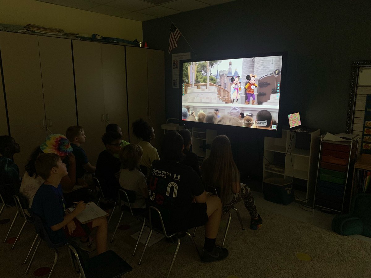 WBESbears's tweet photo. @julharr_ class took a virtual field trip to Walt Disney World today to celebrate their hard work & growth this summer! #SummerLearningCamp @TNedu @ORSchools @FriendsofORS https://t.co/lZClZO70nL
