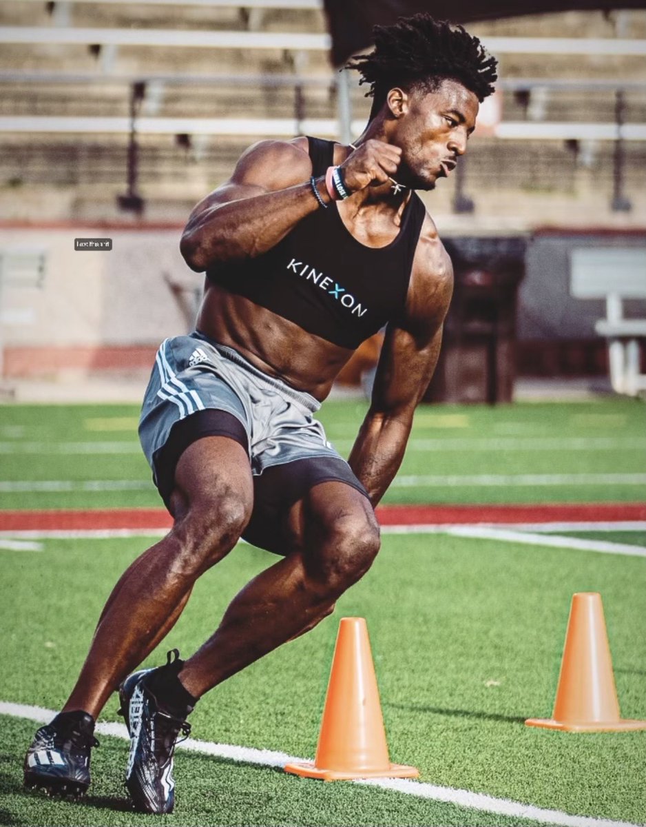KinexonSports's tweet photo. Amateurs practice until they get it right. A professional practices until they can’t get it wrong. 

Our next-level GPS solution provides athletes and coaches with a blueprint to train smarter and execute on game day. 

@TroyTrojansFB | @rustywhitt

#InnovateTheGame #football https://t.co/lqBoFsM51A