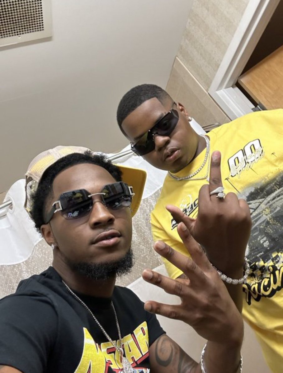OGKINGNIC's tweet photo. It’s just something about letting your bro hit 🤩😈😩😍 Homeboy dick hit the best 🤑🤩😩🔥 ATL WASSUP 👀🤑🤑

Only 6.99📍 on my onlyfans 🫶🏽🔥😈

https://t.co/abNaJ2uJKi
IG -Mrputiton9842 snap-Kingcash320
 #viral2023 #LGBT 
Thanks for 30k😩🤑 https://t.co/AYRE0AiYt5
