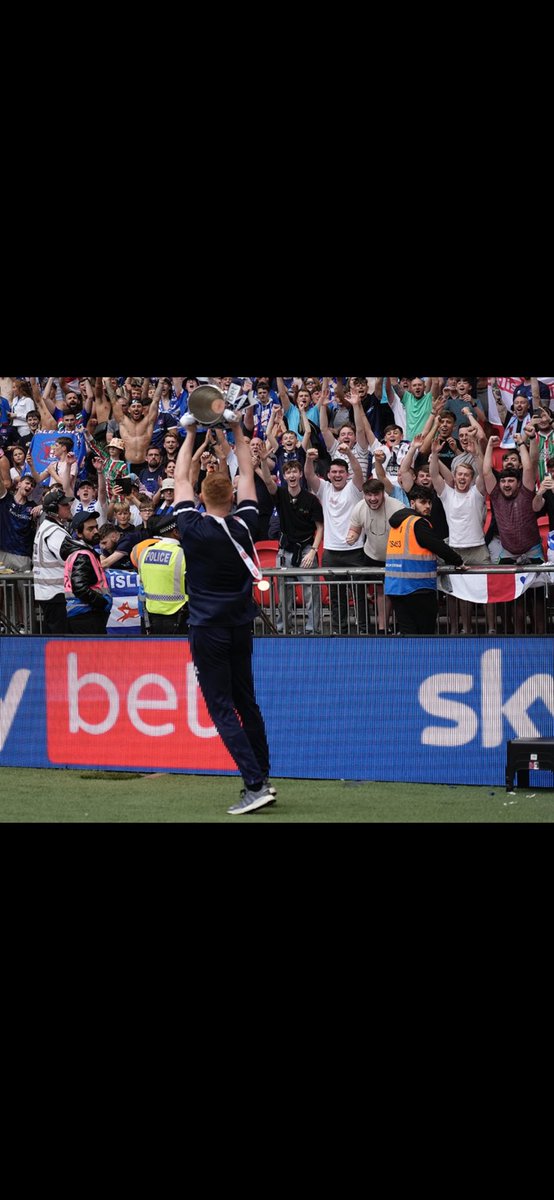 Blues, I’d like to thank the staff, players and especially you the Fans. It has been my personal honour to captain this football club. So glad to end it on such a high and proud of what we achieved together. All the best to everyone at Carlisle United for the future 💙