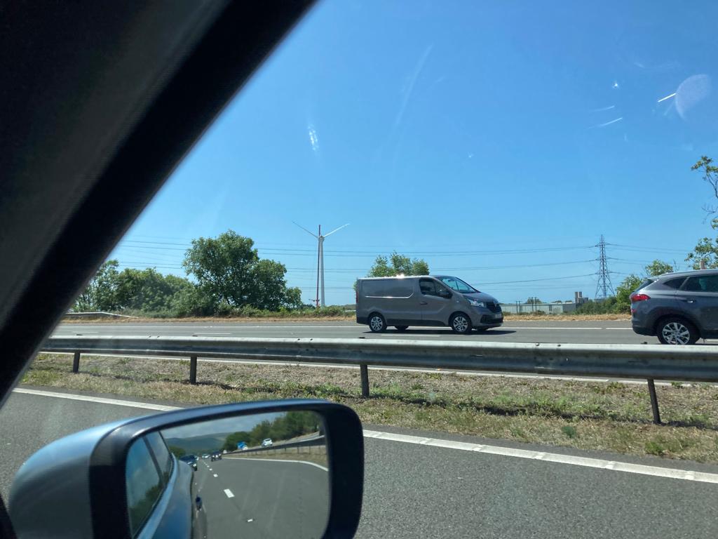Infinite_Renew's tweet photo. If you're driving near junction 37 on the M4, you will notice that our Local Energy Centre at the @Kenfig industrial estate is coming along apace with the addition of a DW61 900kW @EWT wind turbine – helping another business to lower its energy costs
@John_Pye @WEFOWALES #WIND https://t.co/J0Q0pHXDqL