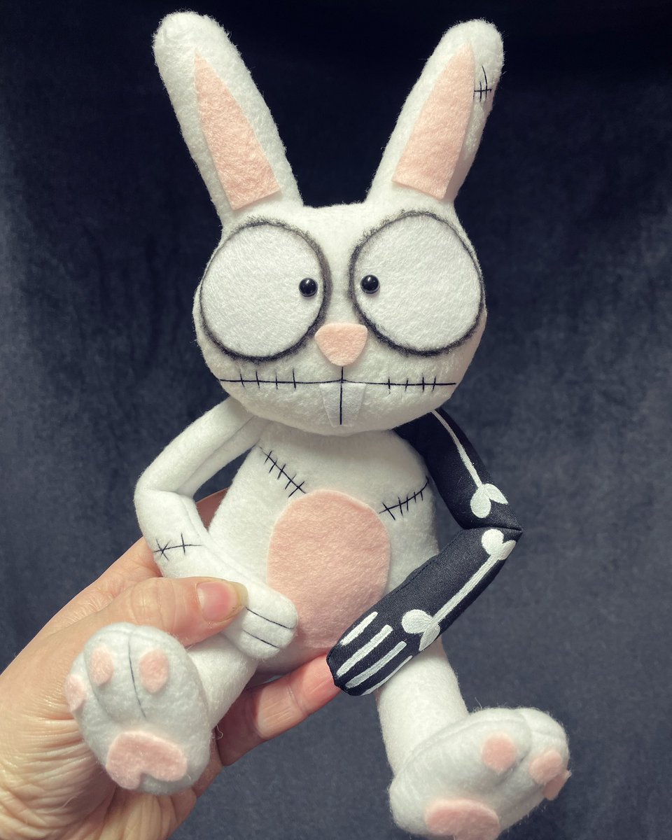 Zombie Bunny 🐰 . . pinsandneedlesofficial.co.uk/products/zombi… . . #bunny #zombunny #zombiebunny #rabbit #gothicstyle #gothicrabbit #gothic #smallbusiness #handmadebusiness #shopsmall #supportsmallbusinesses