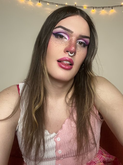 It&rsquo;s date night where are we going 😳💕 https://t.co/B3TDpwPoCK<a href="/tag/newprofilepic"class="tags"><span>#newprofilepic</span></a>