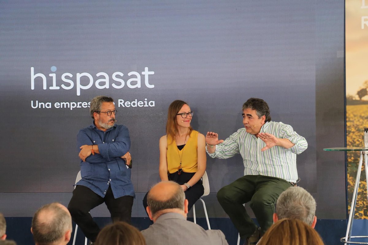 joaquinalcalde's tweet photo. Día histórico. Se acabó la brecha digital en España!
Hoy @Hispasat  lanza  'Conéctate 35' servicio universal y asequible de internet de banda ancha en cualquier punto del territorio español https://t.co/p0lFGkNjTr
https://t.co/BXZQ4MxCmS
#amanecerrural #primaverarural https://t.co/8mhf4PVBSu