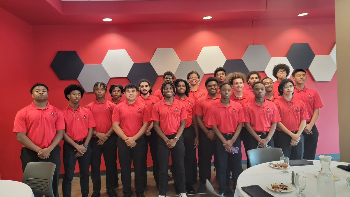 RedtpWku's tweet photo. And to close the first part of the WKU Young Male Leadership Academy Summer Camp yesterday, our students enjoyed a delicious dinner while learning dining etiquette. Special thanks to Mrs. Shannon Hicks for the presentation, the @wkurg and Catering team for sponsoring the dinner. https://t.co/X2KMMXG5nc