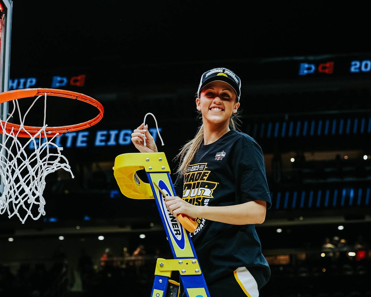 Iowa Women's Basketball on Twitter "𝐁𝟏𝐆 𝐃𝐢𝐬𝐭𝐢𝐧𝐠𝐮𝐢𝐬𝐡𝐞𝐝 𝐒𝐜𝐡𝐨𝐥𝐚𝐫𝐬 📚