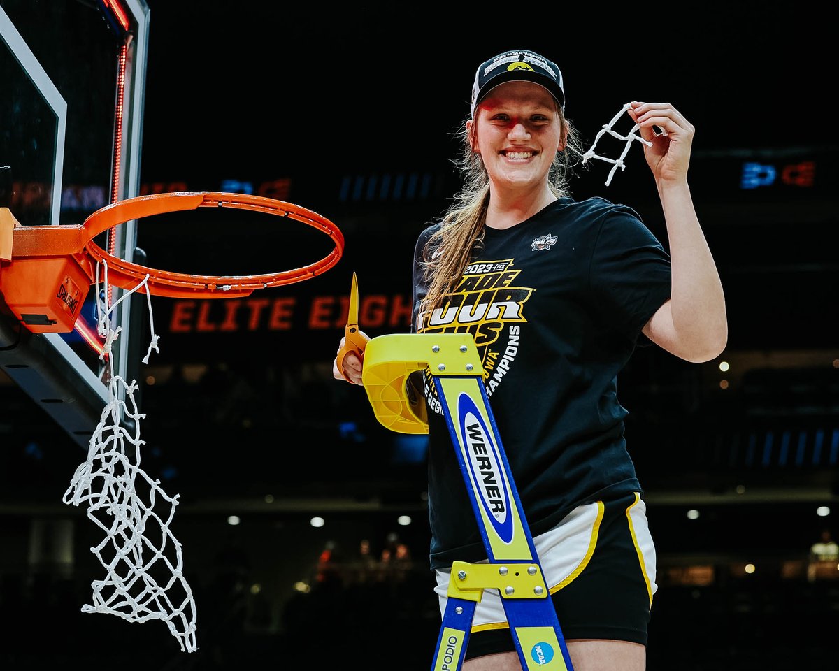 Iowa Women's Basketball on Twitter "𝐁𝟏𝐆 𝐃𝐢𝐬𝐭𝐢𝐧𝐠𝐮𝐢𝐬𝐡𝐞𝐝 𝐒𝐜𝐡𝐨𝐥𝐚𝐫𝐬 📚