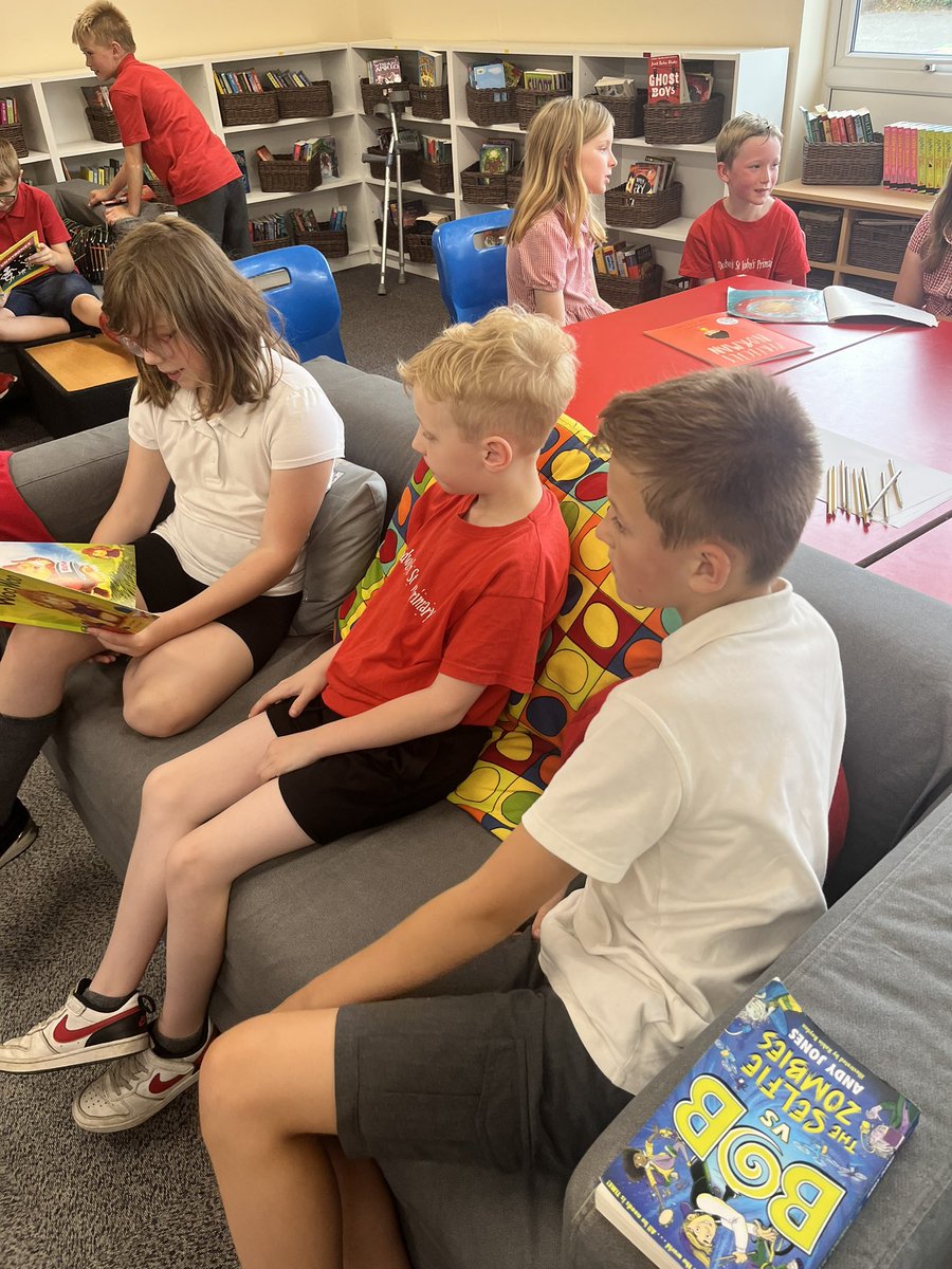 DSJ_Year4's tweet photo. A lovely afternoon of transition for our   Year 3 and 4 children! We played getting to know you games and read
some of our favourite stories! https://t.co/24OdFaoqWI