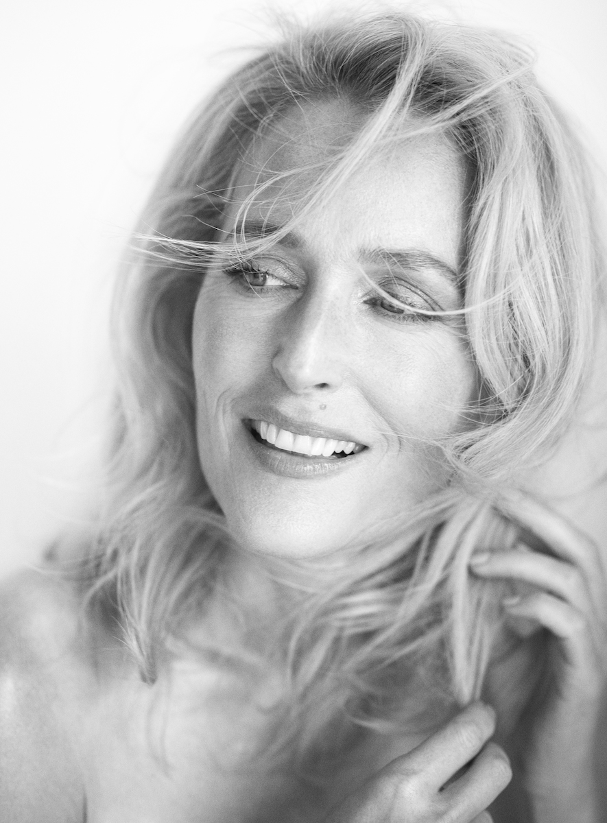 netflix's tweet photo. Gillian Anderson will star opposite Lena Headey in The Abandons, Kurt Sutter’s action drama set in 1850s Oregon.

She’ll play Constance, matriarch of a wealthy family who — despite the town’s bias against women — formed a powerful web of allies through money, charm &amp; ruthlessness https://t.co/RERHLGCllO