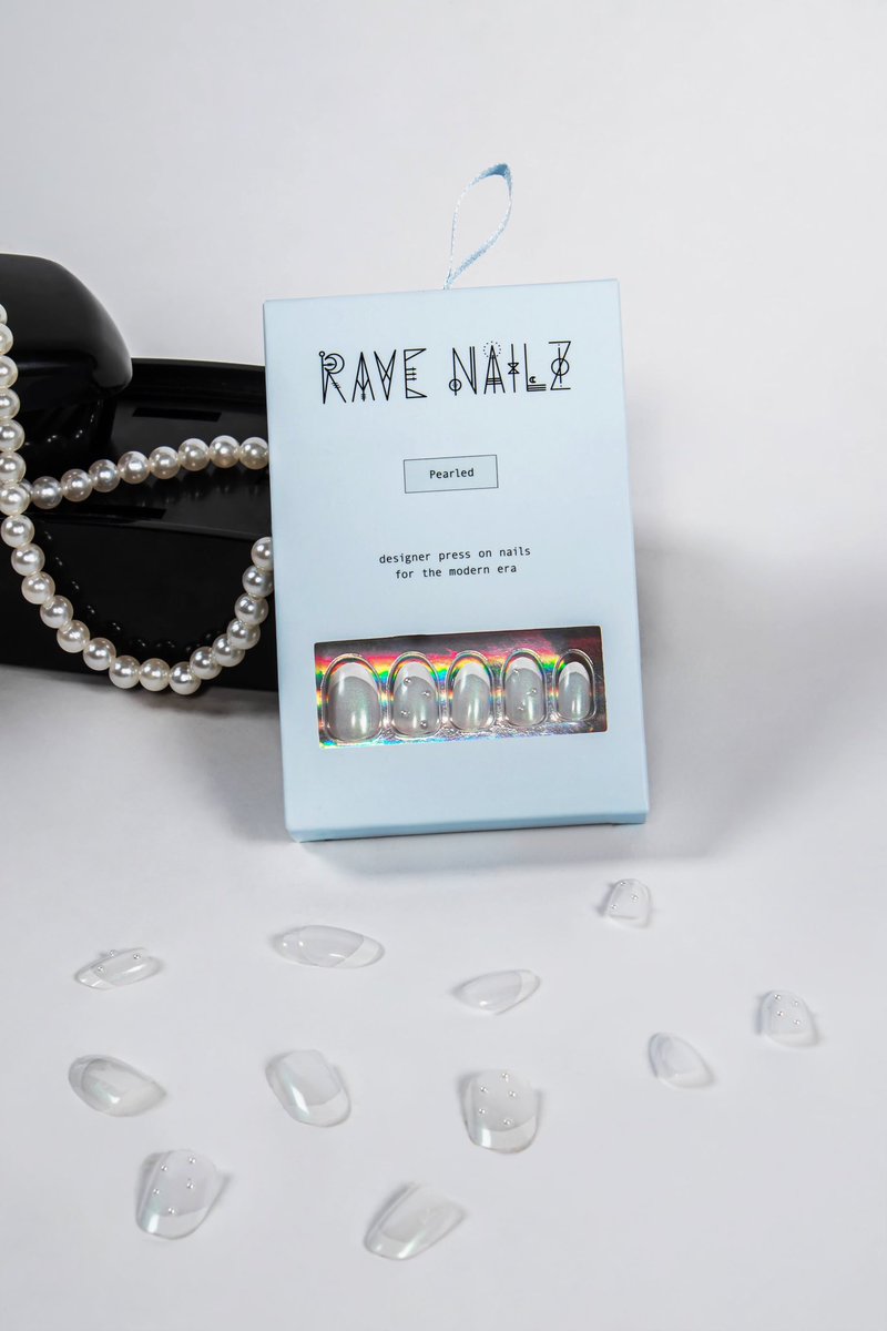 RaveNailz's tweet photo. Say au revoir to overpriced salons, and bonjour to your new favs at home! https://t.co/UDf9qhut60