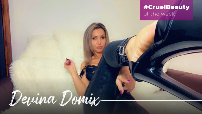 How badly would you have Devina Domix tease you with her high heel shoe like THIS? 👠🔥😏

Serve her in