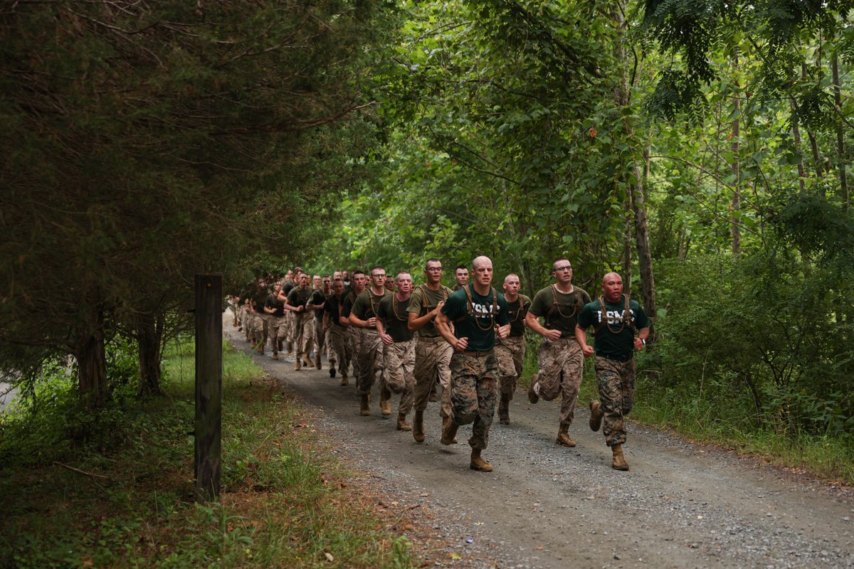 U.S. Marines (@usmc) on Twitter photo Officer Candidates stand in formation during their Eagle, Globe, and Anchor ceremony on <a href="/MCB_Quantico/">Marine Corps Base Quantico🇺🇸</a>, June 26.
Officer Candidate School educates and trains candidates in #USMC knowledge and skills within a challenging environment to evaluate and screen individuals. Officer Candidates stand in formation during their Eagle, Globe, and Anchor ceremony on <a href="/MCB_Quantico/">Marine Corps Base Quantico🇺🇸</a>, June 26.
Officer Candidate School educates and trains candidates in #USMC knowledge and skills within a challenging environment to evaluate and screen individuals.