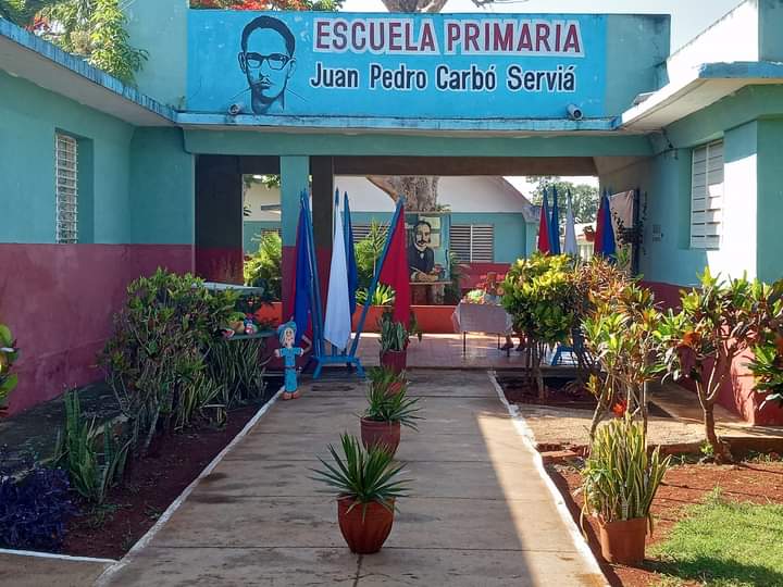 yarobyalvarez's tweet photo. Con la confianza de que un curso mejor es posible, se clausura el Seminario de Preparación para el próximo curso escolar en el municipio de #Artemisa   @CubaMined @Eugeniocubano @GladysArtemisa @CeliaGretel @barreto_nt @RicardoArtemisa https://t.co/eWnSlW3F5p