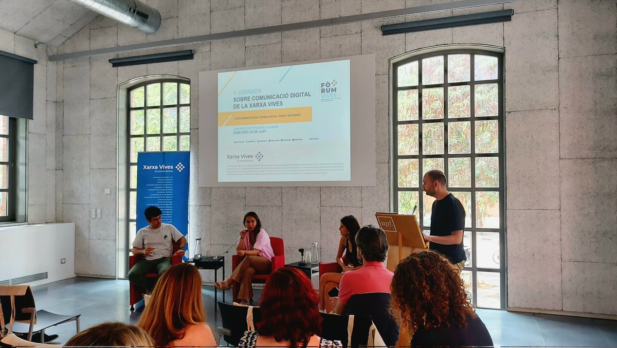 Nacho_CyC's tweet photo. 💡 Una jornada súper enriquecedora hoy en el #fòrumvives abordando los retos y oportunidades que se nos presentan en la comunicación digital los próximos años.

📢 ¡Gracias @xarxavives por el evento y ofrecer un foco a la visión de los jóvenes! https://t.co/dj51VXljkc