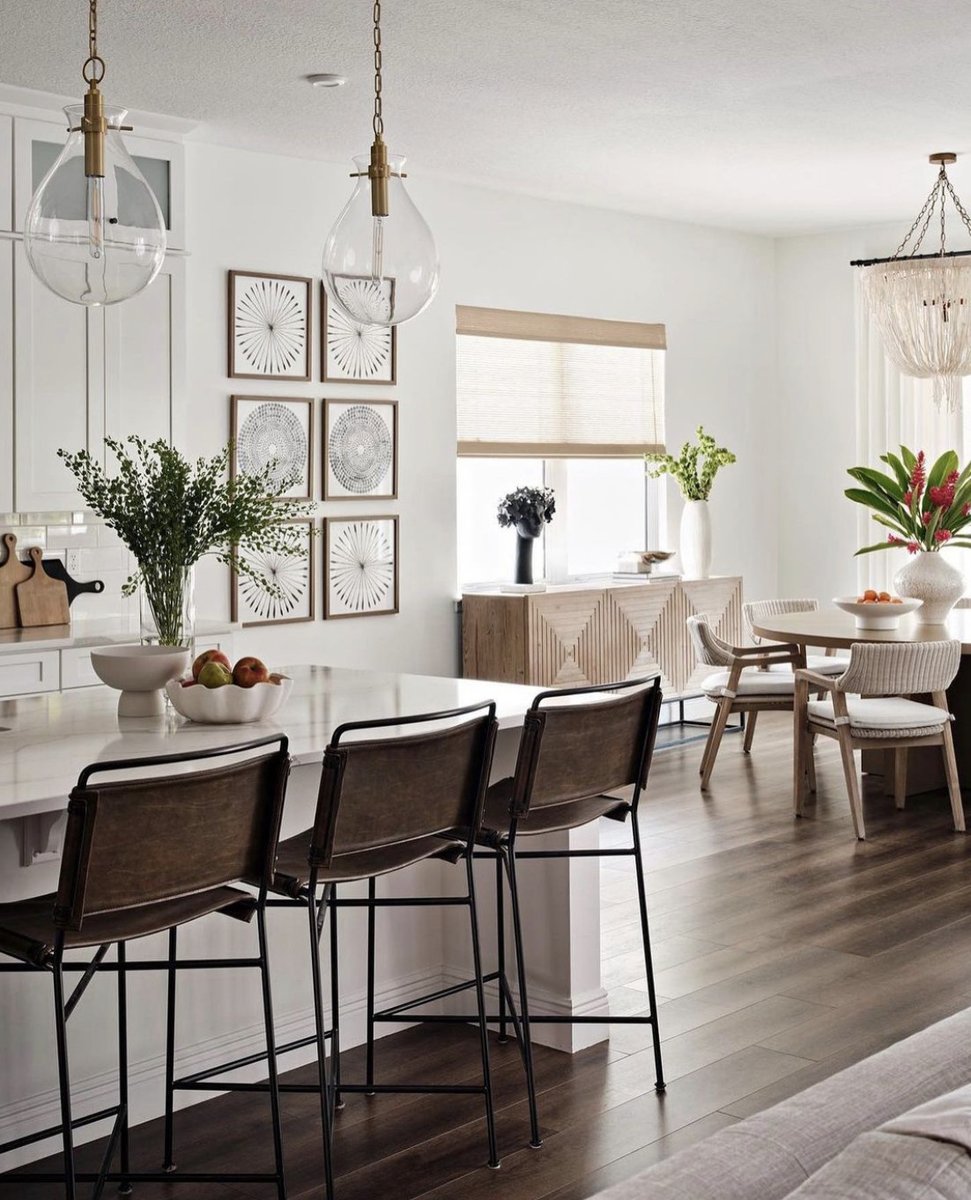 SklarTeam's tweet photo. With summer here, it's time to take a look at some of the interior design trends of the season:

1. Wood Elements
2. Bold Colors
3. Goodbye Grey, Hello Brown
4. Biophilic Design

Check out these stunning pictures from @firefinish_interiors for inspiration! https://t.co/QFQeU64KKB