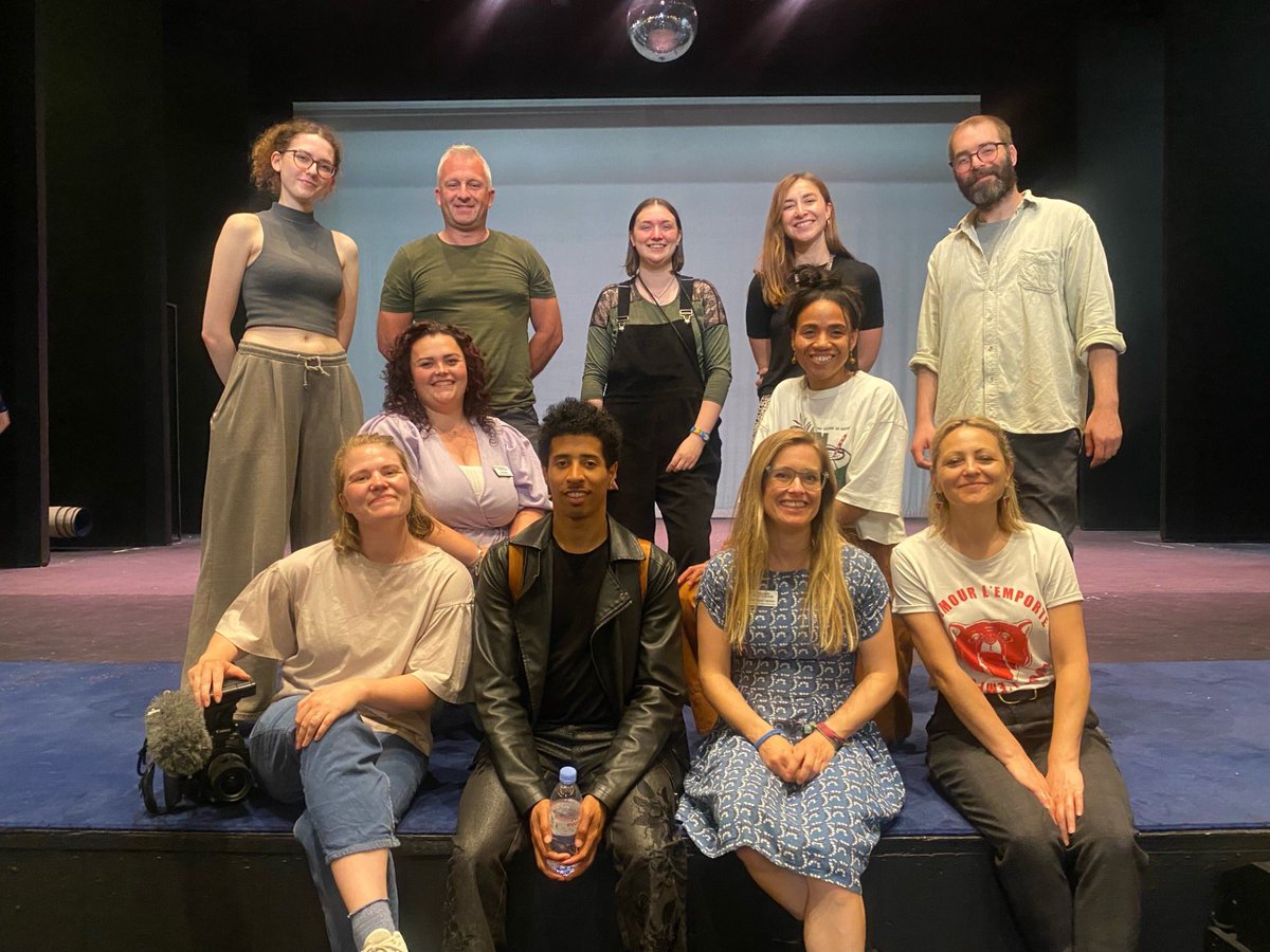 Fabulous team making sure all the primary schools had a great day today exploring @NottmPlayhouse and dancing on stage @laurawolczyk @erinfleming378 @tiaelvidge @rosariorf2002 @jamalsterrett @GeorgiScurfield #designer #dancer #theatreproduction #backstage