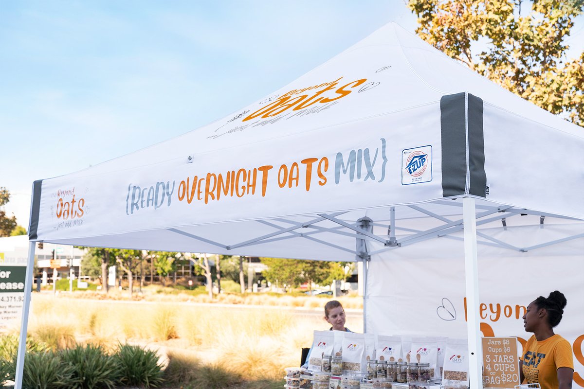 ezupusa's tweet image. Stand out at the next farmers market with a custom setup! 

#ezup #farmersmarket #eventsetup #customcanopy