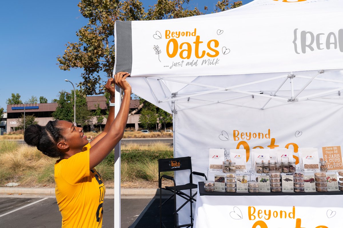 ezupusa's tweet image. Stand out at the next farmers market with a custom setup! 

#ezup #farmersmarket #eventsetup #customcanopy