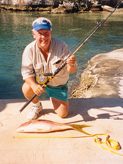 ReturnEmRight's tweet photo. This #WorldRecordWednesday brings us this huge 11-lb, 27-in #yellowtailsnapper caught by Mr. William DuVal on June 16, 2004. 

William was fishing out of Challenger Bank, Bermuda using a @PENN_Fishing #PENNInternational rod when the @TheIGFA All-Tackle World Record catch hit. 🎣 https://t.co/1ORkwKv4m7