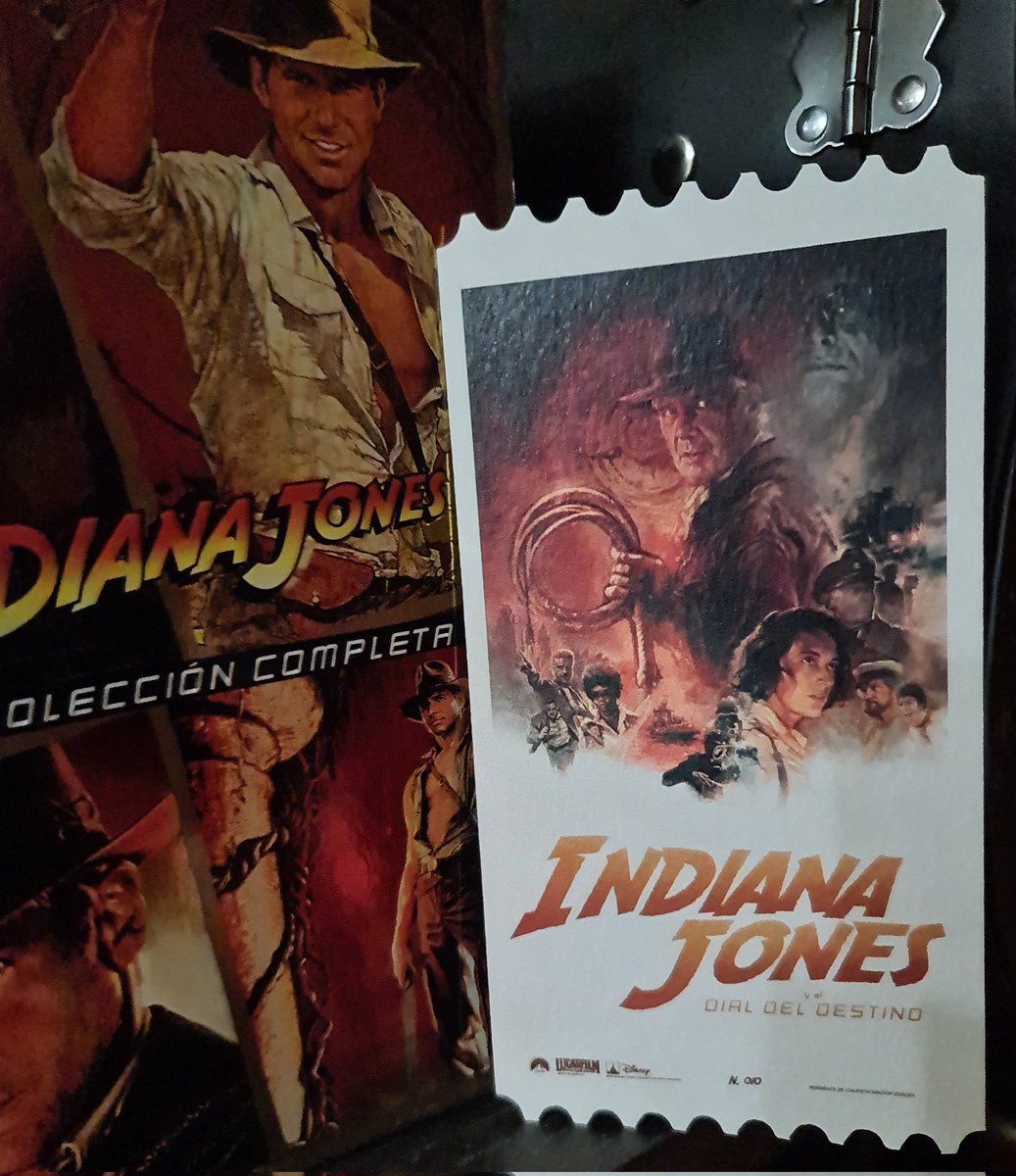 Ultima entrega de #IndianaJones en la pantalla grande y solo puedo decir que el prologo y el trabajo que ha debido llevar encima es simplemente increible. Que nostalgia al verlo!!! Gracias por la preciosa #megaentrada @cinespalafox!!! Entra en mi Top 3 de rugosas!!! 😁