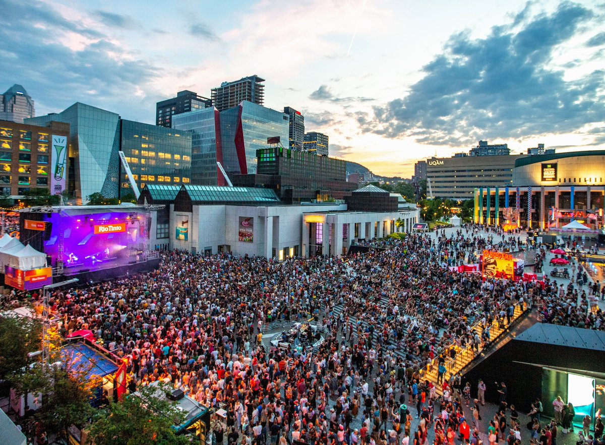 The iconic Festival International de Jazz de Montréal (<a href="/mtljazzfestival/">Festival International de Jazz de Montréal</a>) kicks off tonight! 🎷

It's one of our weekend recommendations. Check out all of our suggestions!

╰┈➤ mtl.org/en/experience/…

📷 Frédérique Ménard-Aubin #montreal #MTLmoments #travel
