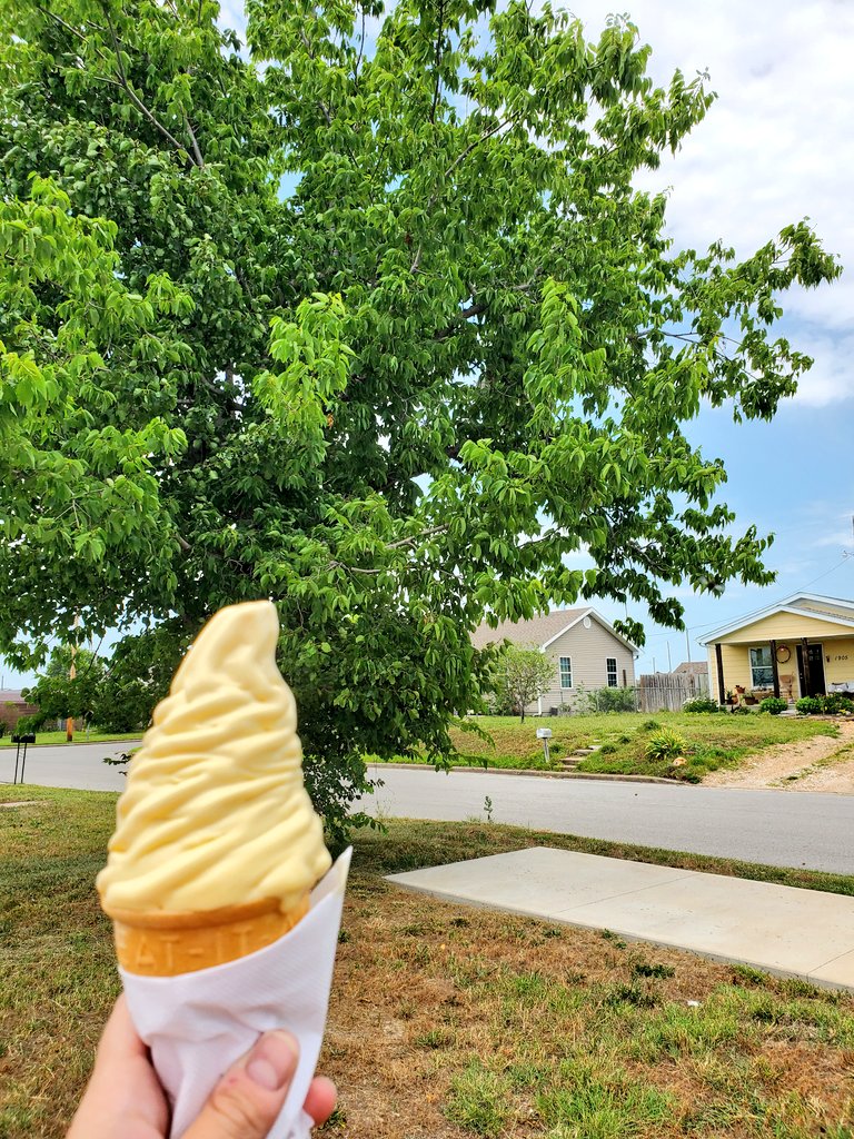 DrCRegaBrodsky's tweet photo. Ice cream stop is part of the scientific process for an urban heat island study, right? #IThinkYes https://t.co/WpOQwNu0Tb