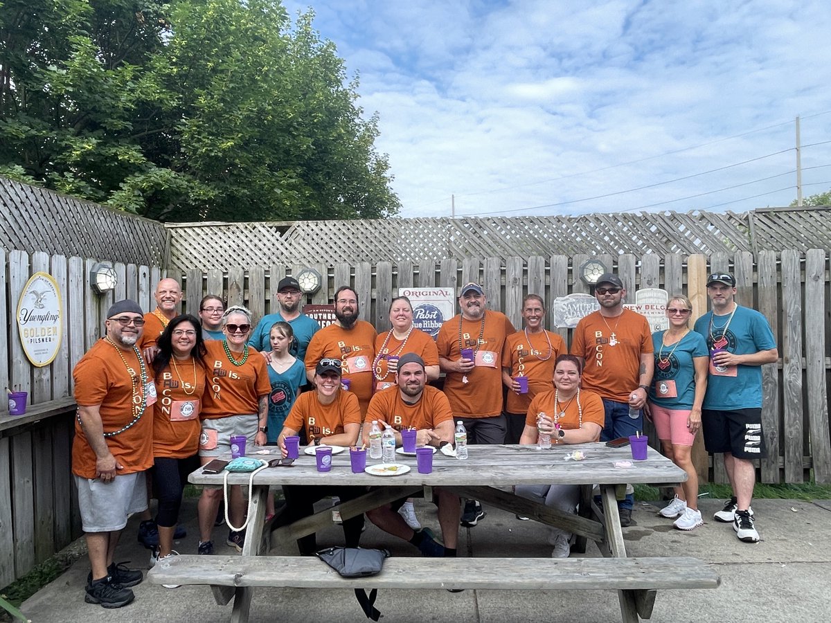 AbtrexII's tweet photo. 🥓🥓BACON?🥓🥓

Now that I have your attention: Abtrex employees had the pleasure (and the honor) of walking in the annual Bacon Around the Bend 5K fun run/walk supporting the Family Justice Center of St. Joseph County in South Bend, Indiana last weekend.

#baconorbust https://t.co/DSO2uOXRnV
