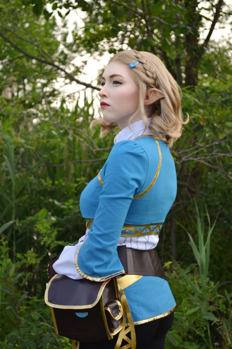 luna_taylors's tweet photo. I hope tears of the Kingdom gets DLC where we get more sky islands to explore.
#zelda #zeldacosplay #princesszeldacosplay #zeldabreathofthewild #zeldabotw #thelegendofzelda #botwzelda https://t.co/E5ZVULWDqW