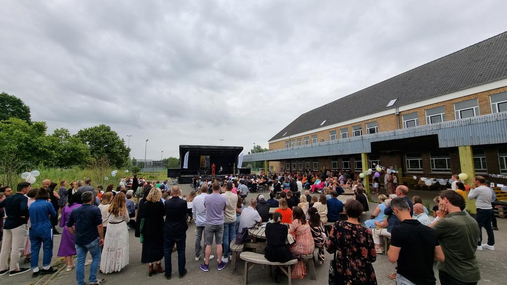 #Stamina Eerste 6 jaar op een fantastische manier volmaakt. En wat een rit. Proficiat aan het team dat de visie van het @GO_onderwijs op wonderbare wijze in praktijk bracht en als voorbeeld dient. #onzeschoolsterkt #gepersonaliseerdsamenleren.