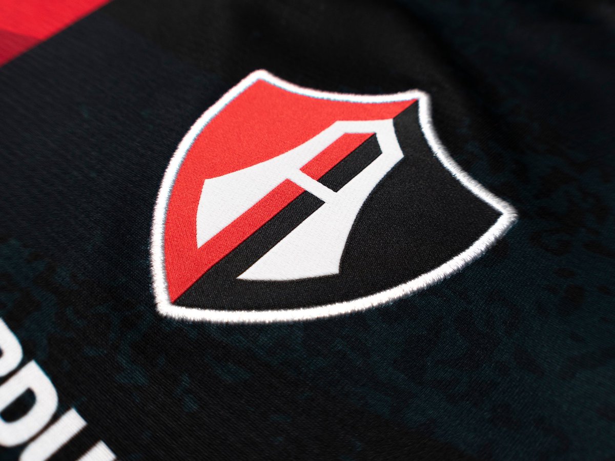CharlyFutbol's tweet photo. ¡Somos la AKD! 😎

Descubre el jersey con el que  las Rojinegras defenderán el Estadio Jalisco.  🫶🏟️

Descubre más en 📍 Tiendas CHARLY y  👉  https://t.co/eE7ruKCAgB

@CharlyMxOfi | @AtlasFCFemenil | #CHARLYFútbol | #NoSeExplicaSeSiente ❤️🖤 https://t.co/VmHXs01Hki