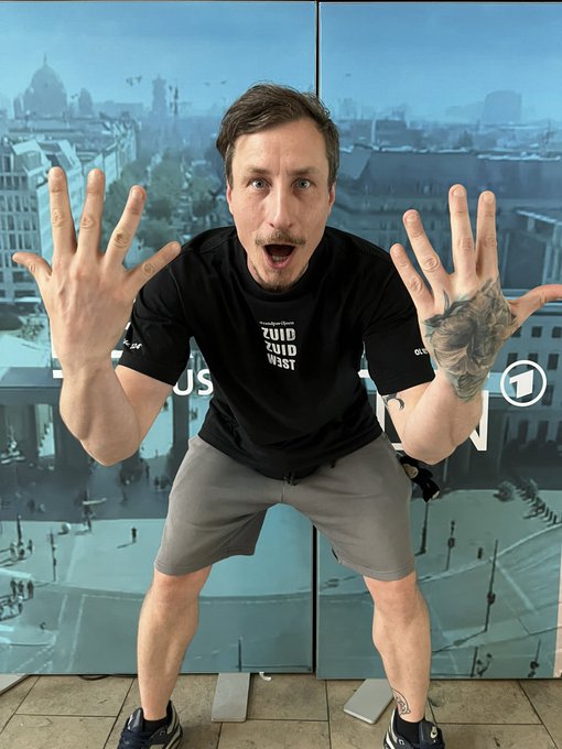 About today #dergangsterdiehureundderjunkie  @swr3 @ARD_BaB #weedmob https://t.co/DSpuvq6w1k<a href="/tag/dergangsterdiehureundderjunkie"class="tags">#dergangsterdiehureundderjunkie</a><a class="tags" target="_blank" title="On Twitter" href="/?out=eyJ0eXAiOiJKV1QiLCJhbGciOiJIUzUxMiJ9.eyJpYXQiOjE3MjM3MjQ1NzcsImlzcyI6InR3cG9ybnN0YXJzLmNvbSIsIm5iZiI6MTcyMzcyNDU3NywiZXhwIjoxNzU1MjYwNTc3LCJyZWRpcmVjdF91cmwiOiJodHRwczovL3R3aXR0ZXIuY29tL3N3cjMifQ.-ixmxeJEaXqaVomlveYRfOwKgyWr3TscNv9q62lBqS1nJVealf2xSpkPU-KWoJo4KZtP3psnsGrIhr3XICHRmA">@swr3</a><a href="/tag/weedmob"class="tags"><span>#weedmob</span></a>