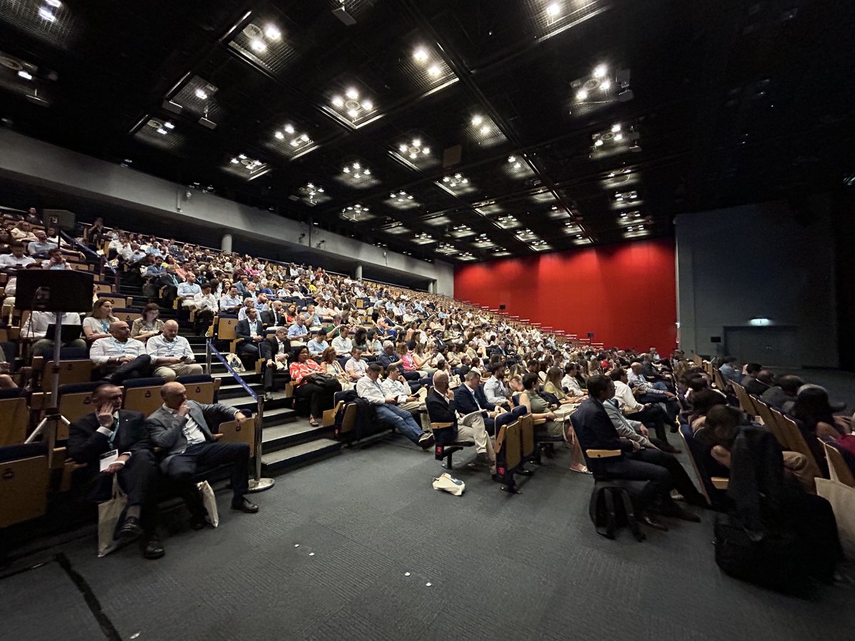 JAGGAER_Es's tweet photo. 📢En el #26CongresoAERCE Jesús Maté Sanz ha explicado el reto de cómo implementar la función de compras en un gran proyecto de #RealState como es @MadridNuevoN gracias a una herramienta como @JaggaerPro 

#AutonomousCommerce https://t.co/kkqY0OidhJ