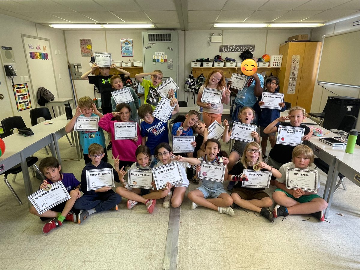 MsACunningham's tweet photo. I’m very proud of our award winners and the whole class for all of their hard work this year. Everyone deserves a reason to celebrate! 🏅👏🏻 https://t.co/IDr85i0Q7o