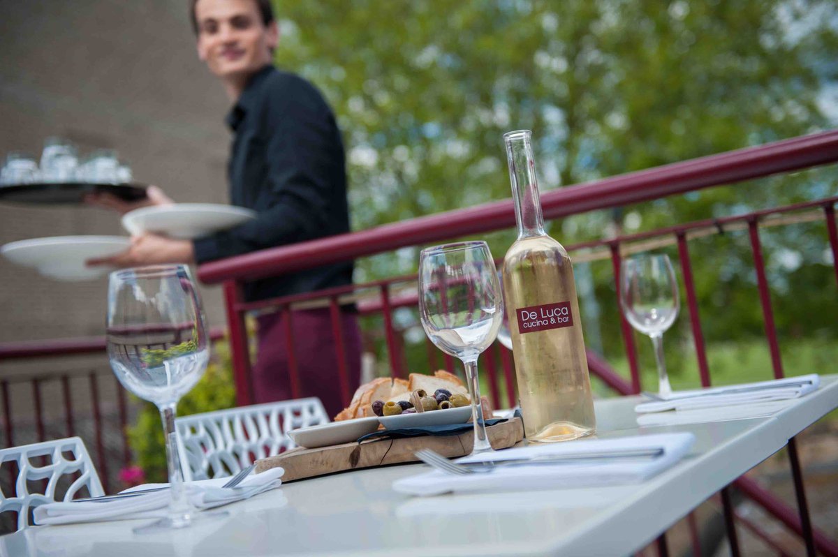 DeLucaCambridge's tweet image. Mid-week #Offers + #Gelato + #RoofTerrace = #Summer Sorted!!

Pasta Weds:
Any #pasta (or #risotto) just £12
+ 2 #cocktails for £12
5-7pm

Pizza Thurs:
Any #pizza just £12
+ 2 cocktails £12

+ new artisan gelato + rooftop terrace! #Cambridge #foodoffer #drinksoffer #midweek