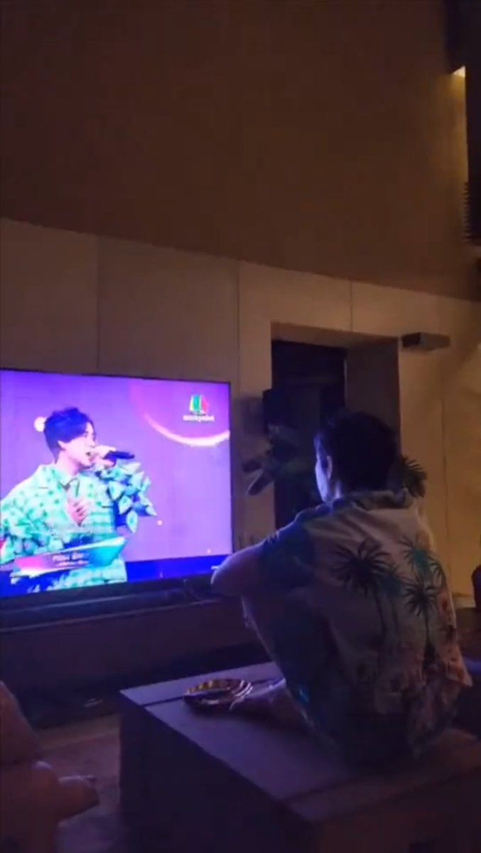 KKwan_of702's tweet photo. นั่งบนโต๊ะไปเลยพ่อเอ้ยยย... @peckpalit 
#เป๊กผลิตโชค #PeckPalitchoke https://t.co/DZGQVOaqVv
