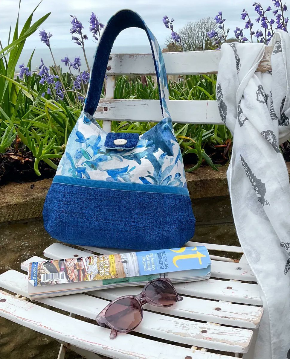 Lift the blues with a lovely new bag from Samm Designs

#inbizhour #TheCraftersUK #MHHSBD 

buff.ly/2F1nKi1