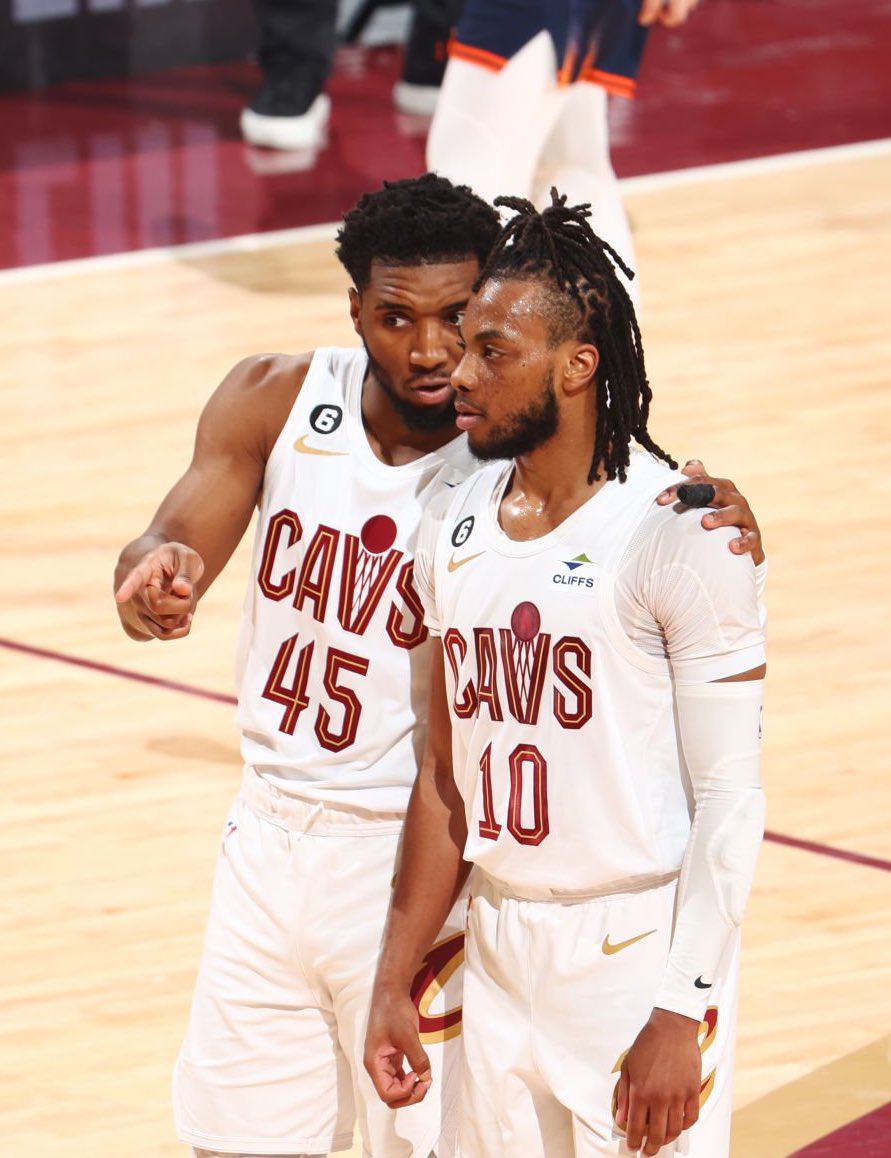 Despite recent rumors, the Cavs are NOT trading Donovan Mitchell or Darius Garland, per @WindhorstESPN 

(Via @ESPNCleveland )