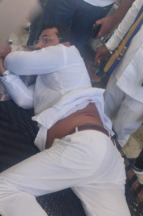 दलित नेता चंद्रशेखर पर हमला कायराना हरकत है। यह हमला बताता है कि यूपी की कानून व्यवस्था पूरी तरह से ध्वस्त है, बदमाशों के हौसले बुलंद हैं। 

मैं चंद्रशेखर के जल्द स्वस्थ होने की कामना करता हूं। सरकार से मांग है कि चंद्रशेखर की सुरक्षा बढ़ाई जाए। आरोपियों को जल्द पकड़ा जाए।